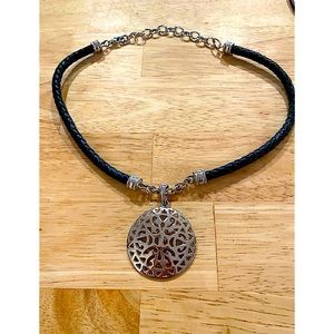 Very attractive Lia Sophia necklace.